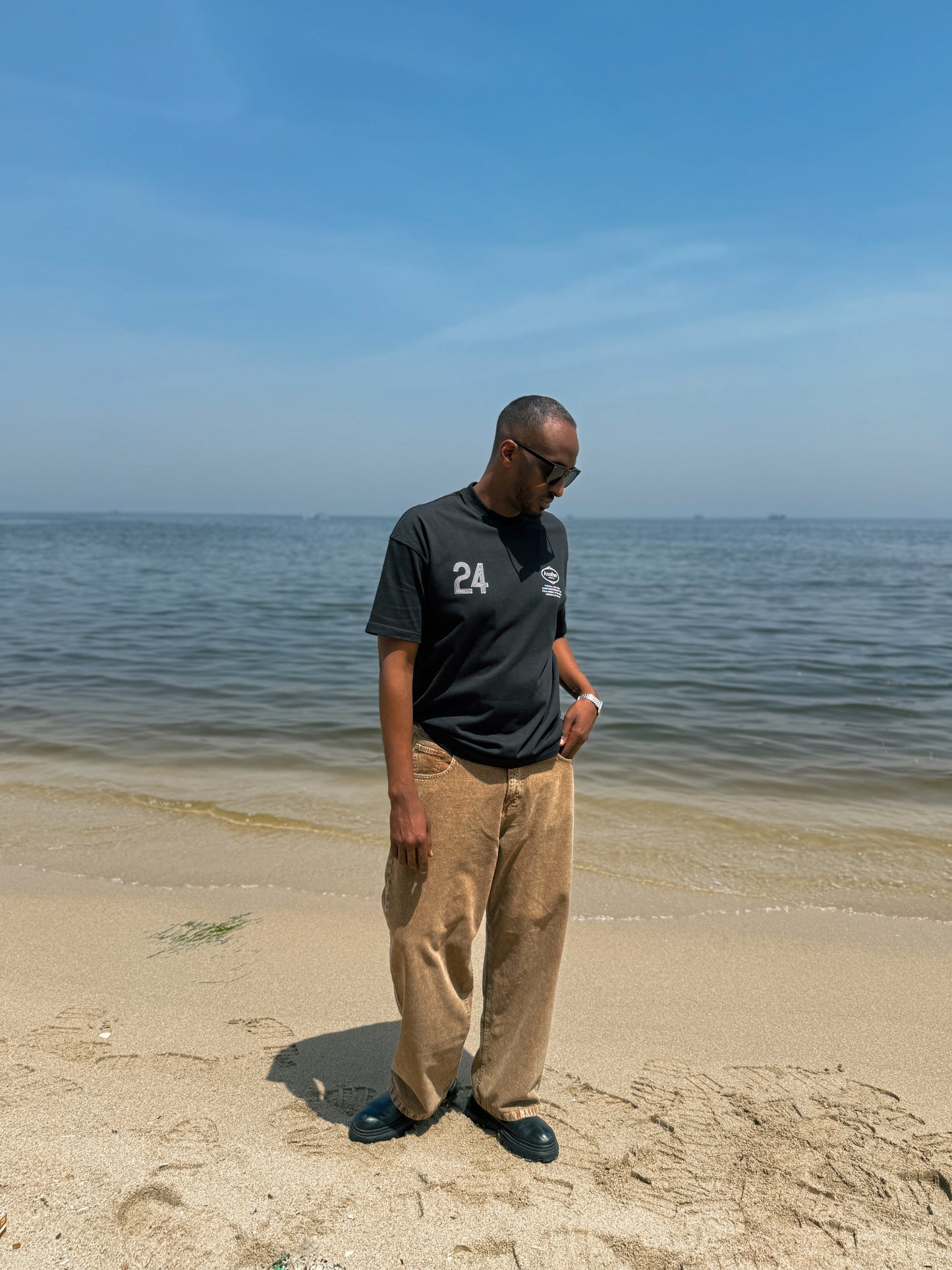 (BLACK) Relaxed Fit Oversized T-Shirt