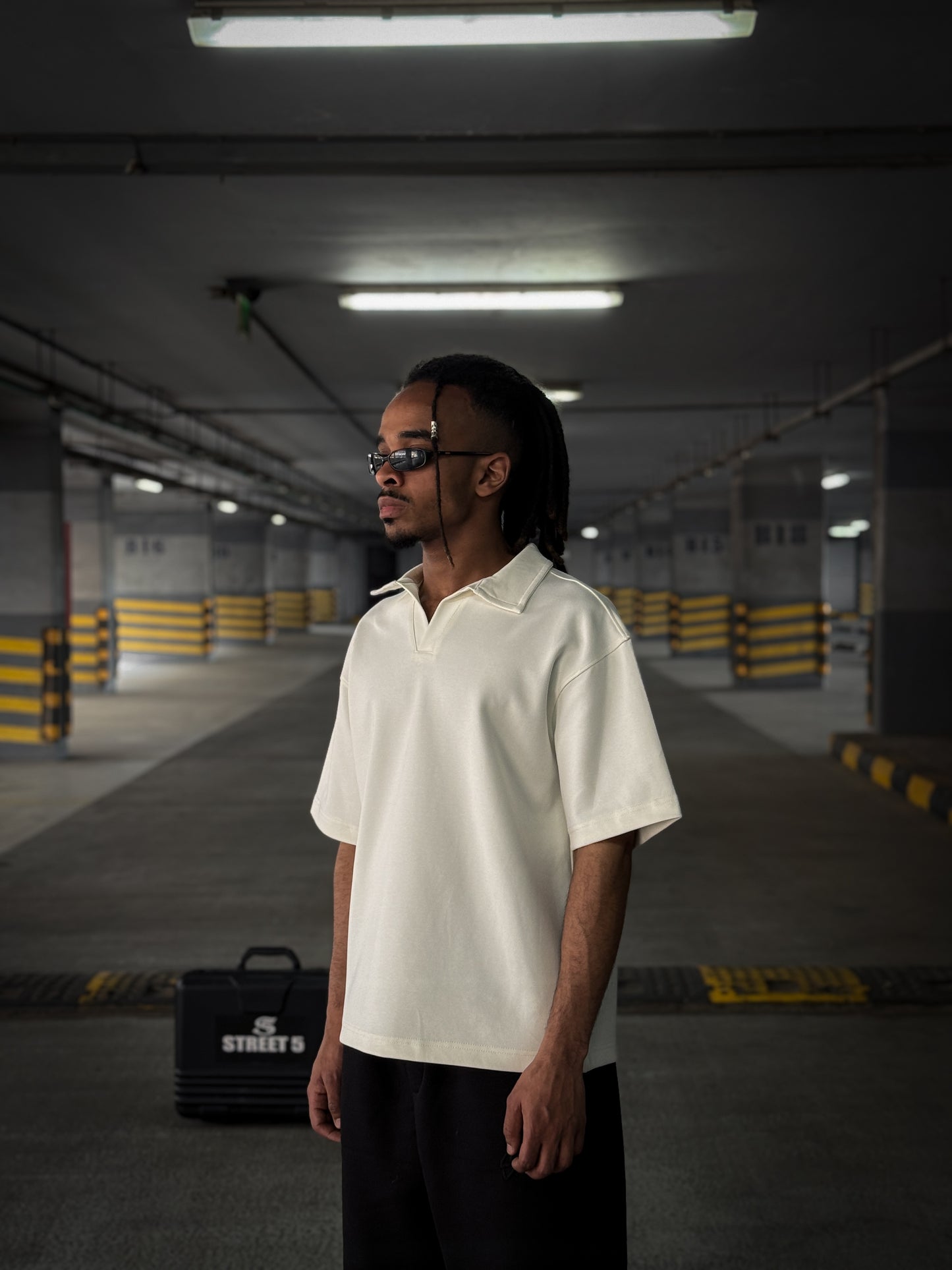 (WHITE) V-Notch Streetwear Polo