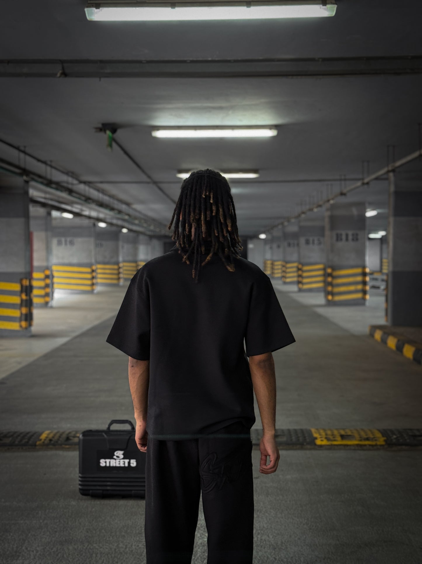 (BLACK)V-Notch Streetwear Polo
