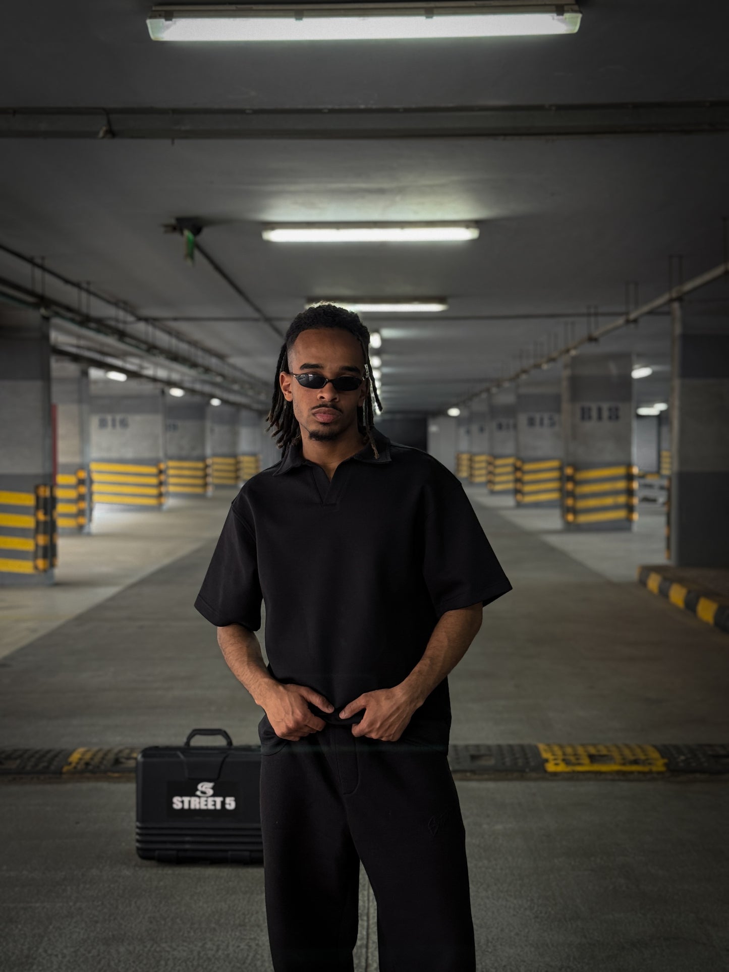 (BLACK)V-Notch Streetwear Polo