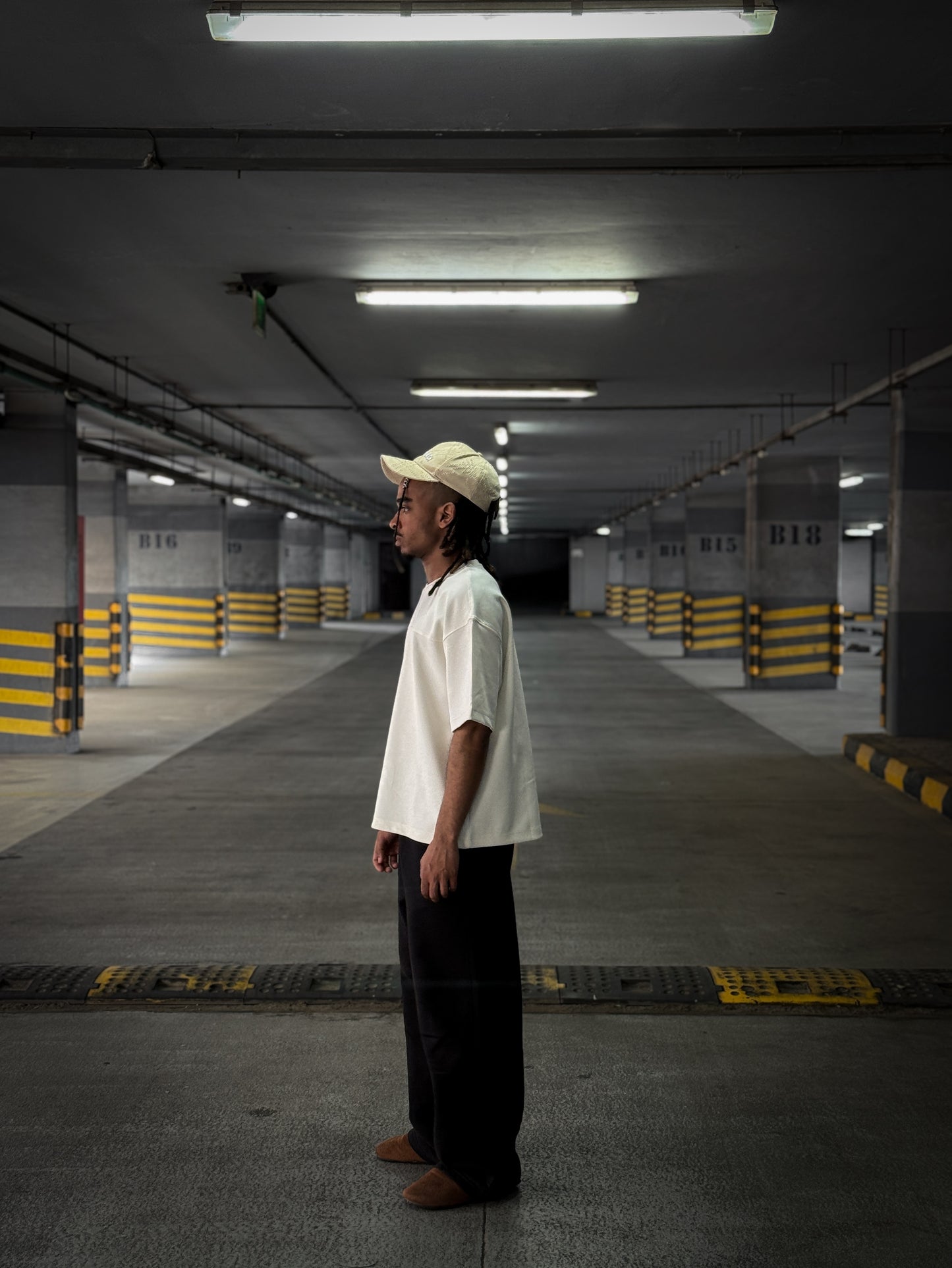 (WHITE) The Horizon Oversized Boxy Tee